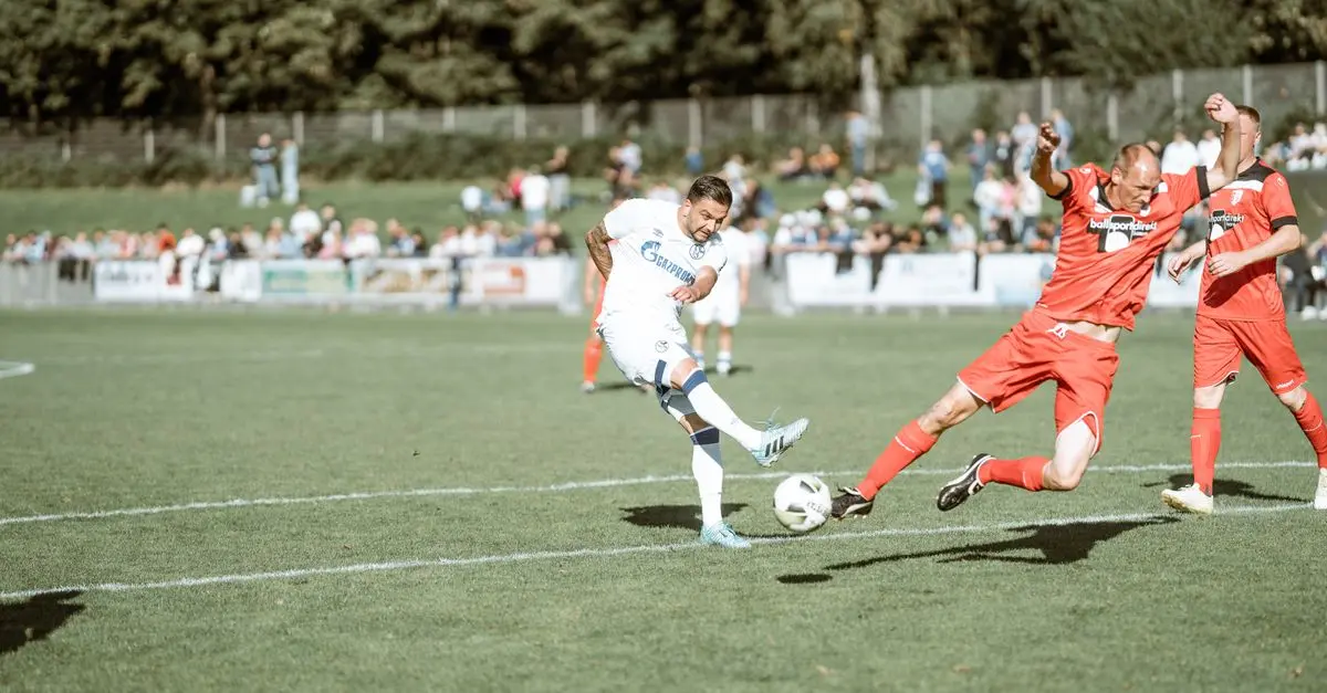 Biografía de Franz Beckenbauer: El Kaiser del Fútbol