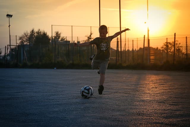 Biografía de Pele: El Rey del Fútbol y su Impacto en el Deporte